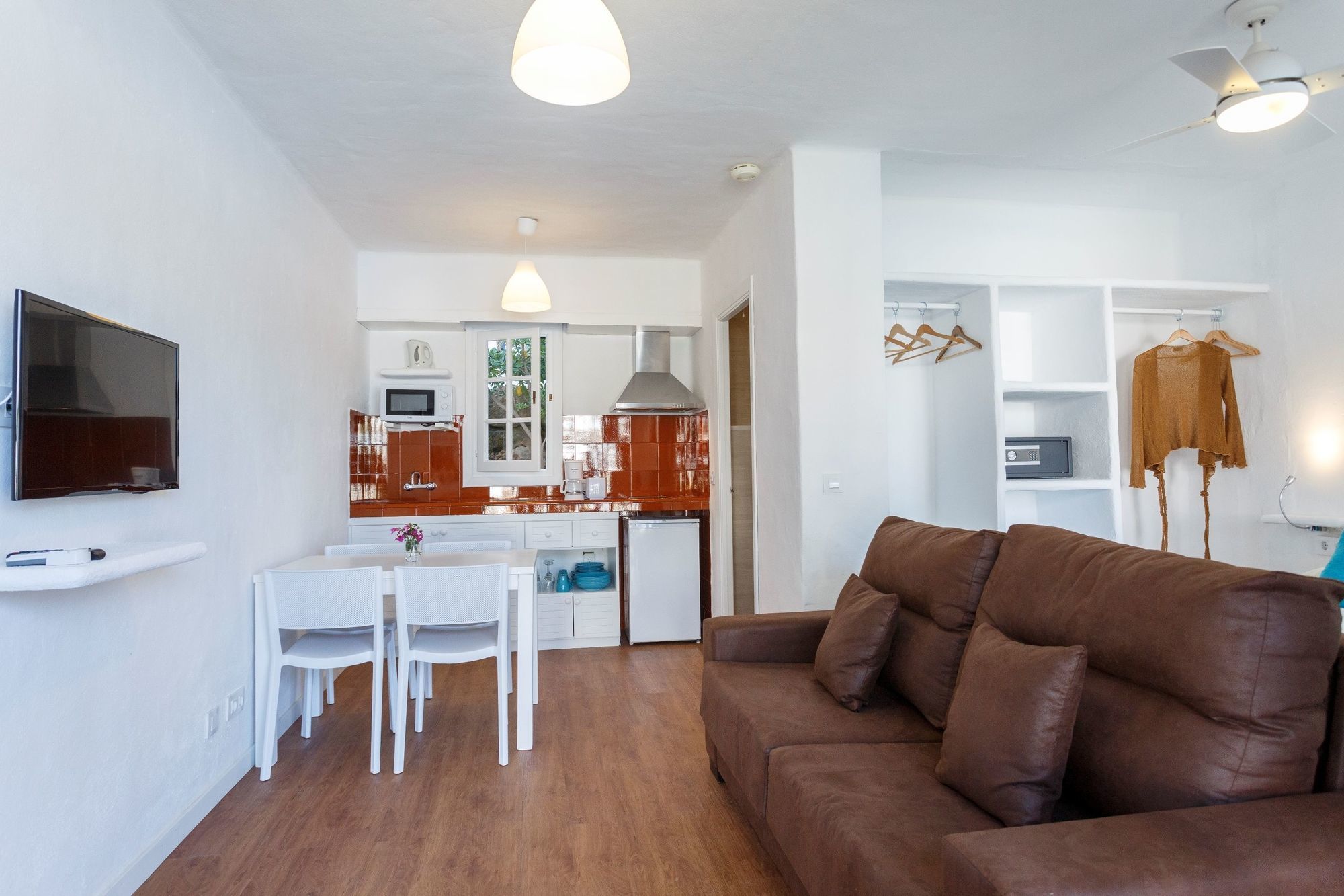 Carema Garden Village Playas De Fornells Chambre photo